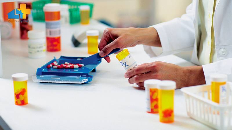 خرید سهام داروخانه به کمک مجموعه فامیاب