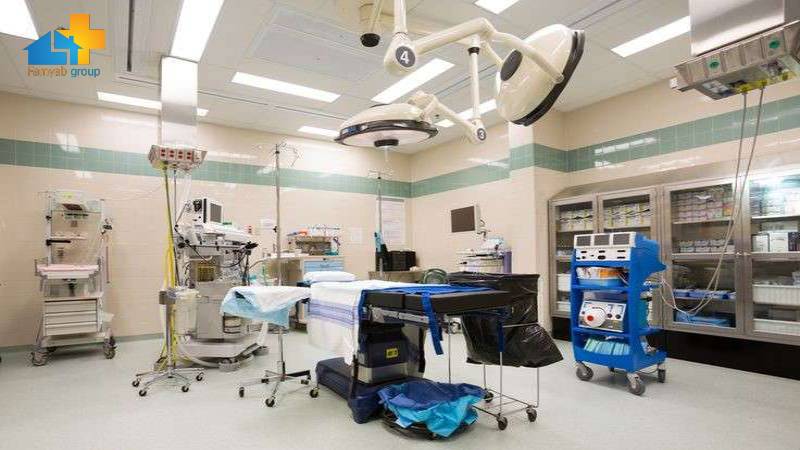 جدول مقایسه مزایا و ریسک‌های سرمایه‌گذاری در سهام بیمارستانی